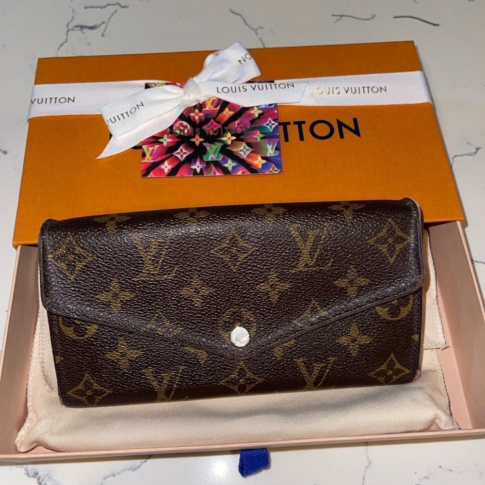 Louis Vuitton Dark Brown Monogram Wallet Authentic 100%